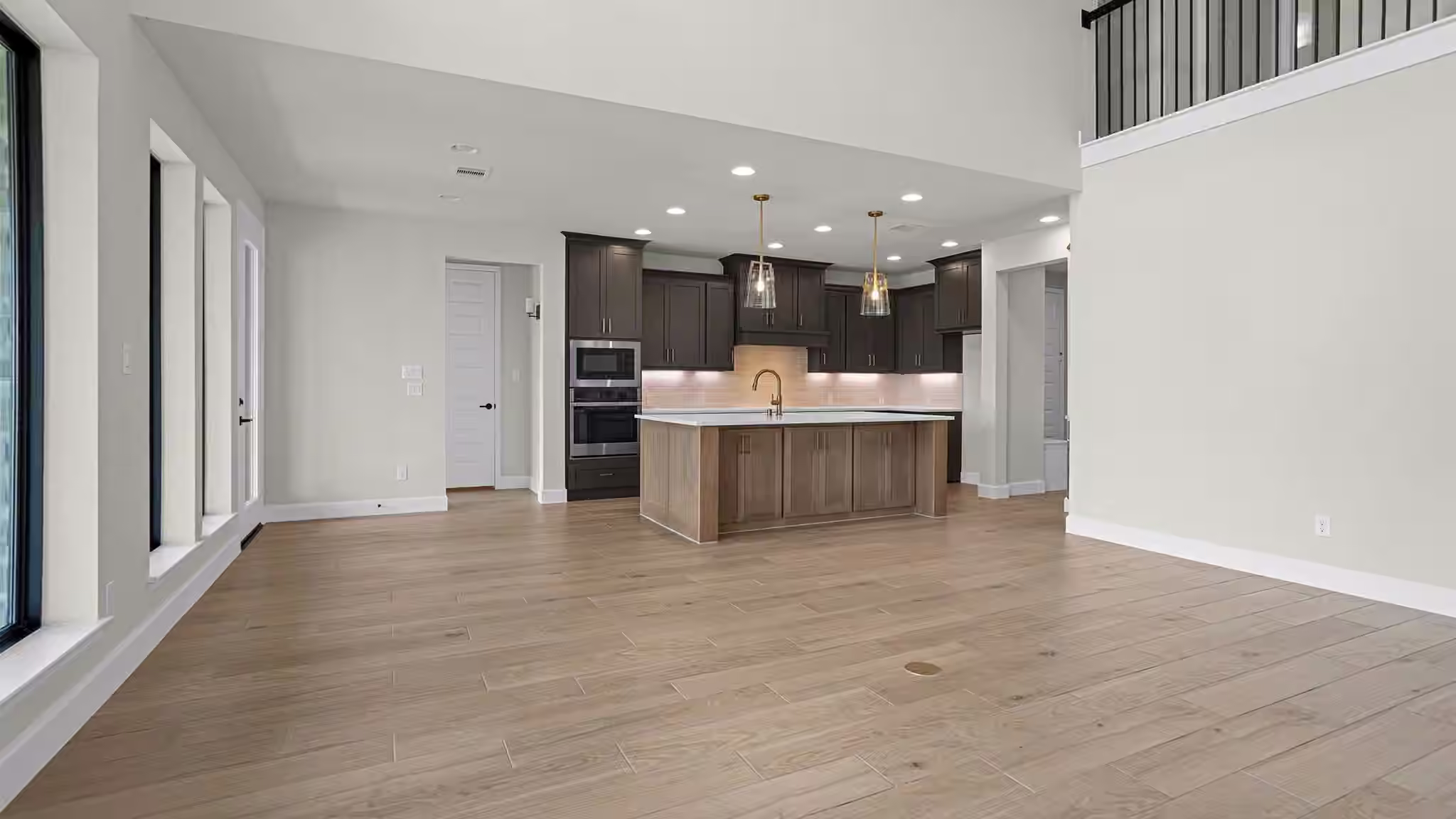 Photo 4 of 7130 Augusta Grove Drive, Katy, TX