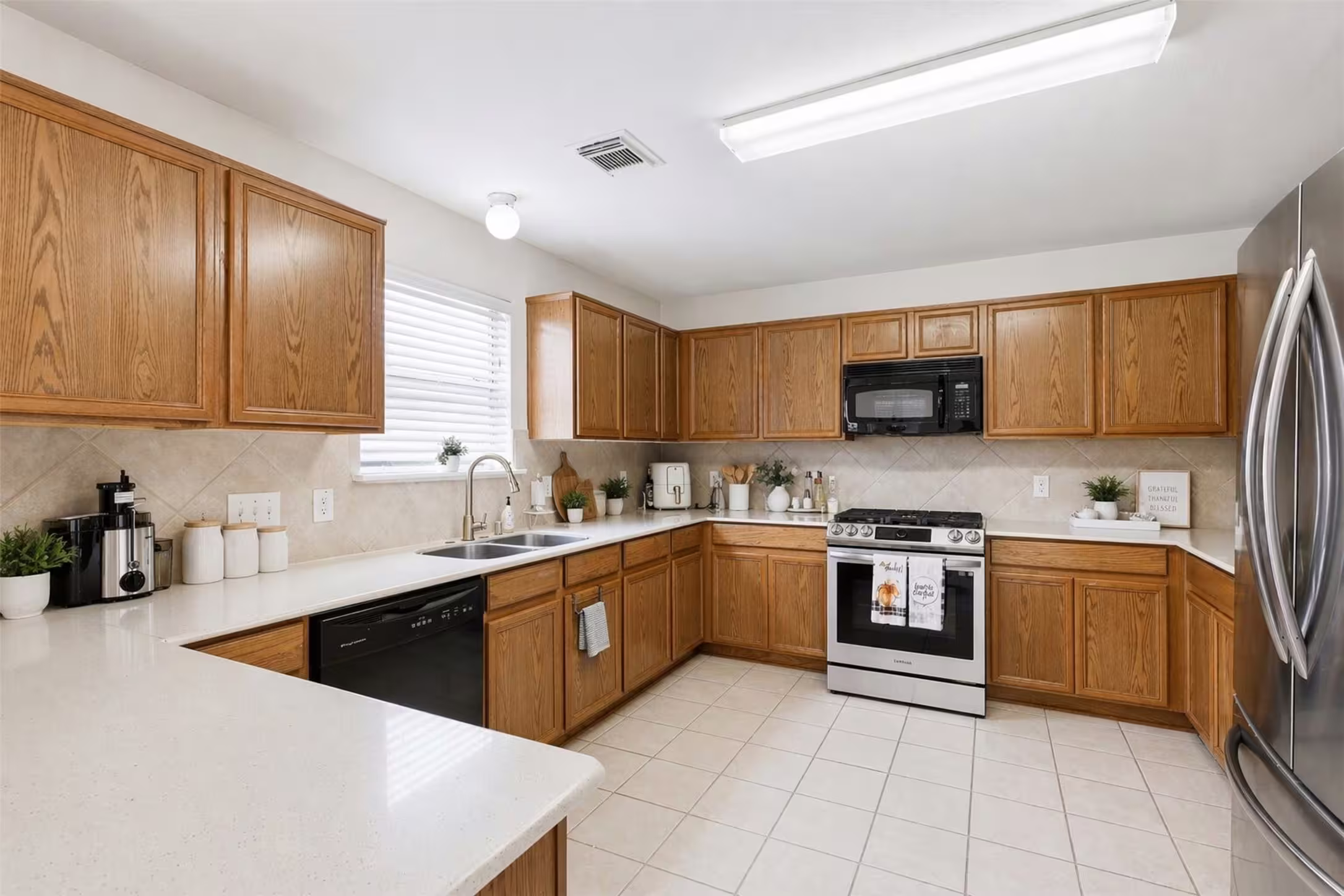 Photo 5 of 3010 Swift Brook Glen Way, Spring, TX