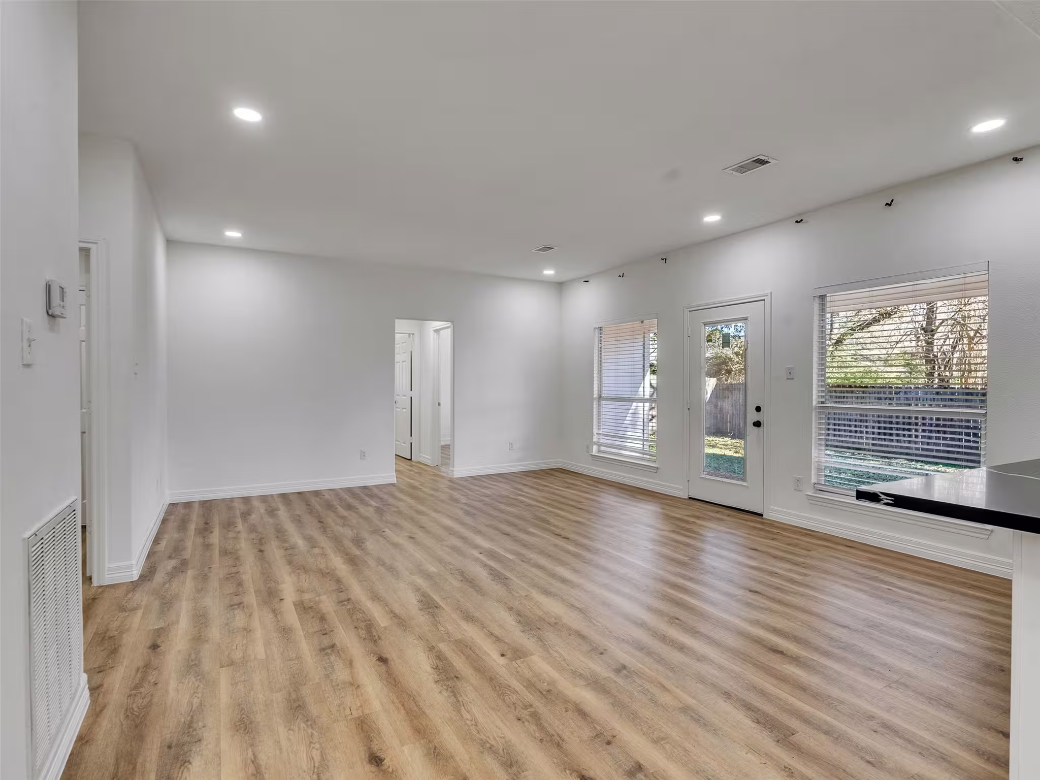Photo 6 of 206 Doncaster Street, Conroe, TX