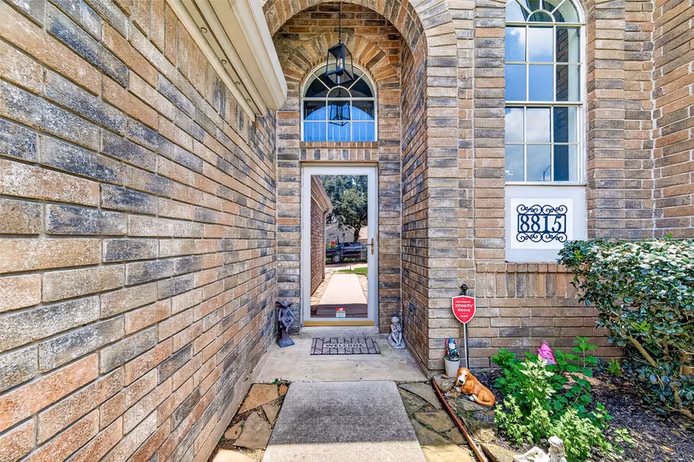 Photo 4 of 8815 Driftstone Drive, Spring, TX