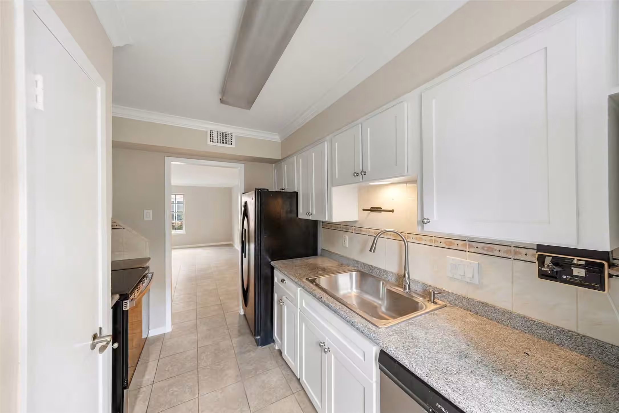 Photo 5 of 515 Tallowood Road 23, Houston, TX