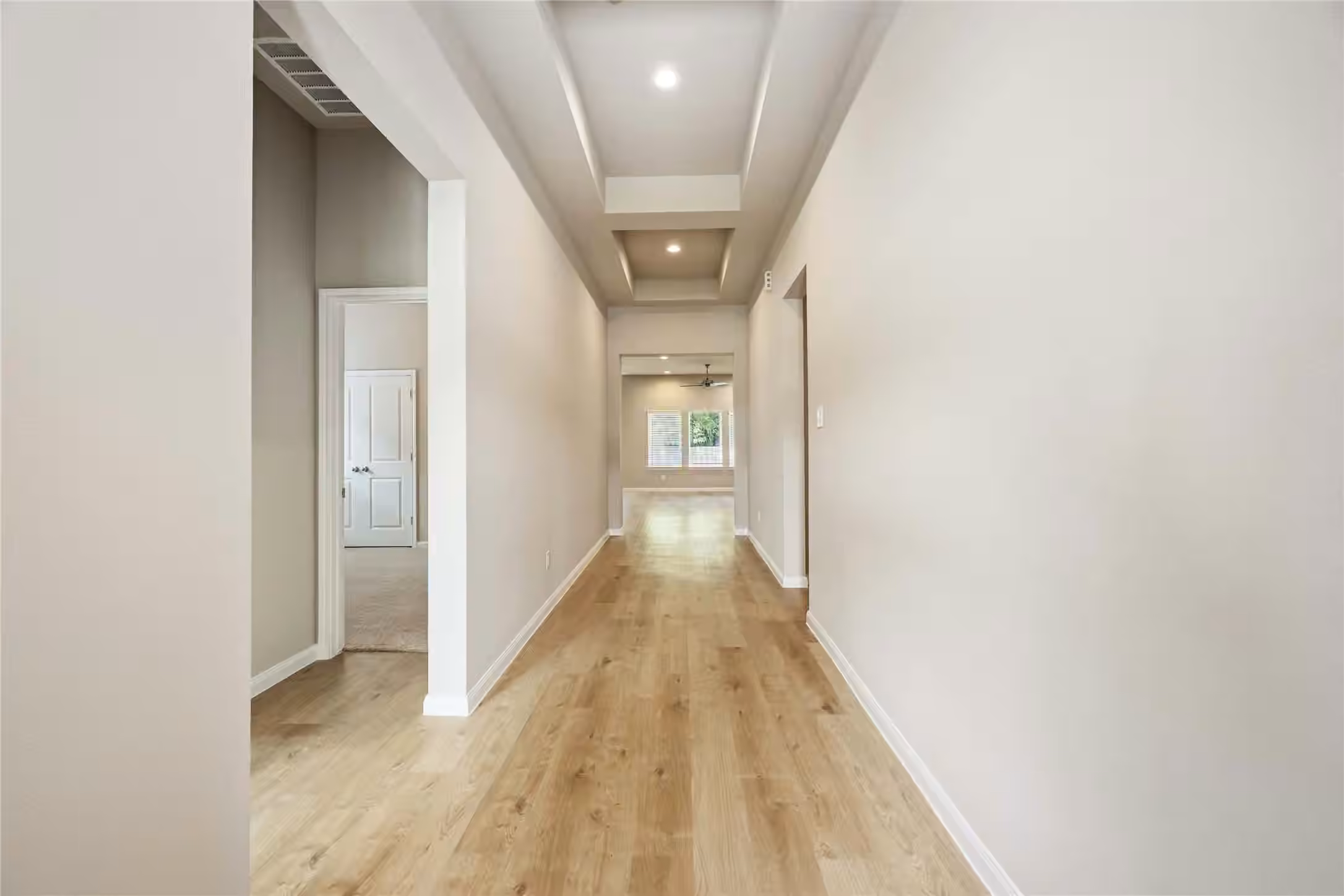 Photo 5 of 3915 Sugardale Street, Baytown, TX