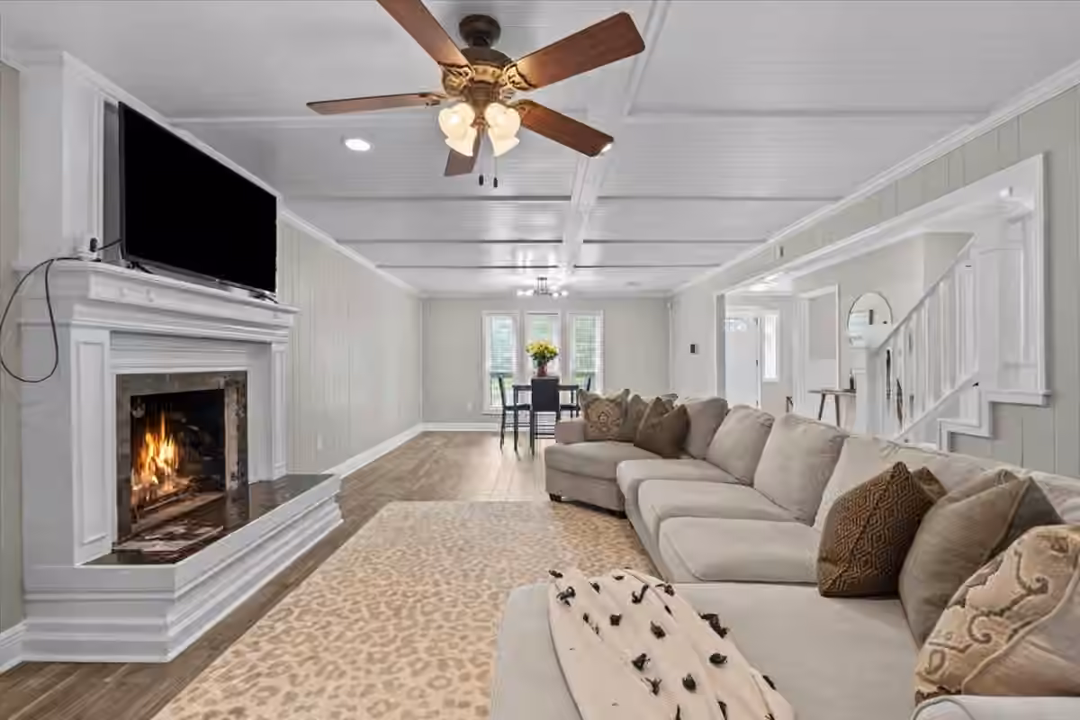 Photo 6 of 209 Palm Aire Drive, Friendswood, TX