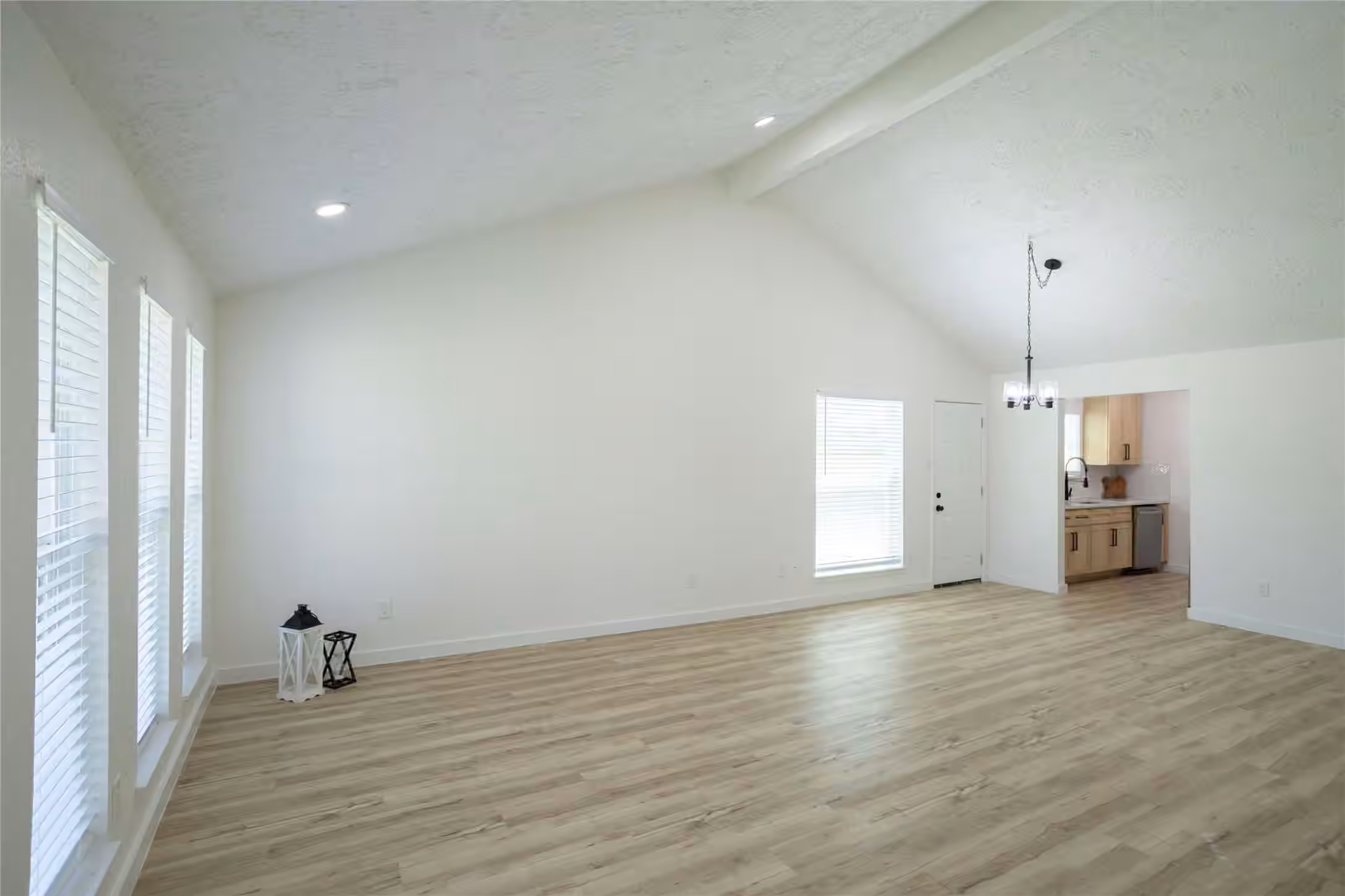 Photo 6 of 7006 Foxfield Lane, Humble, TX
