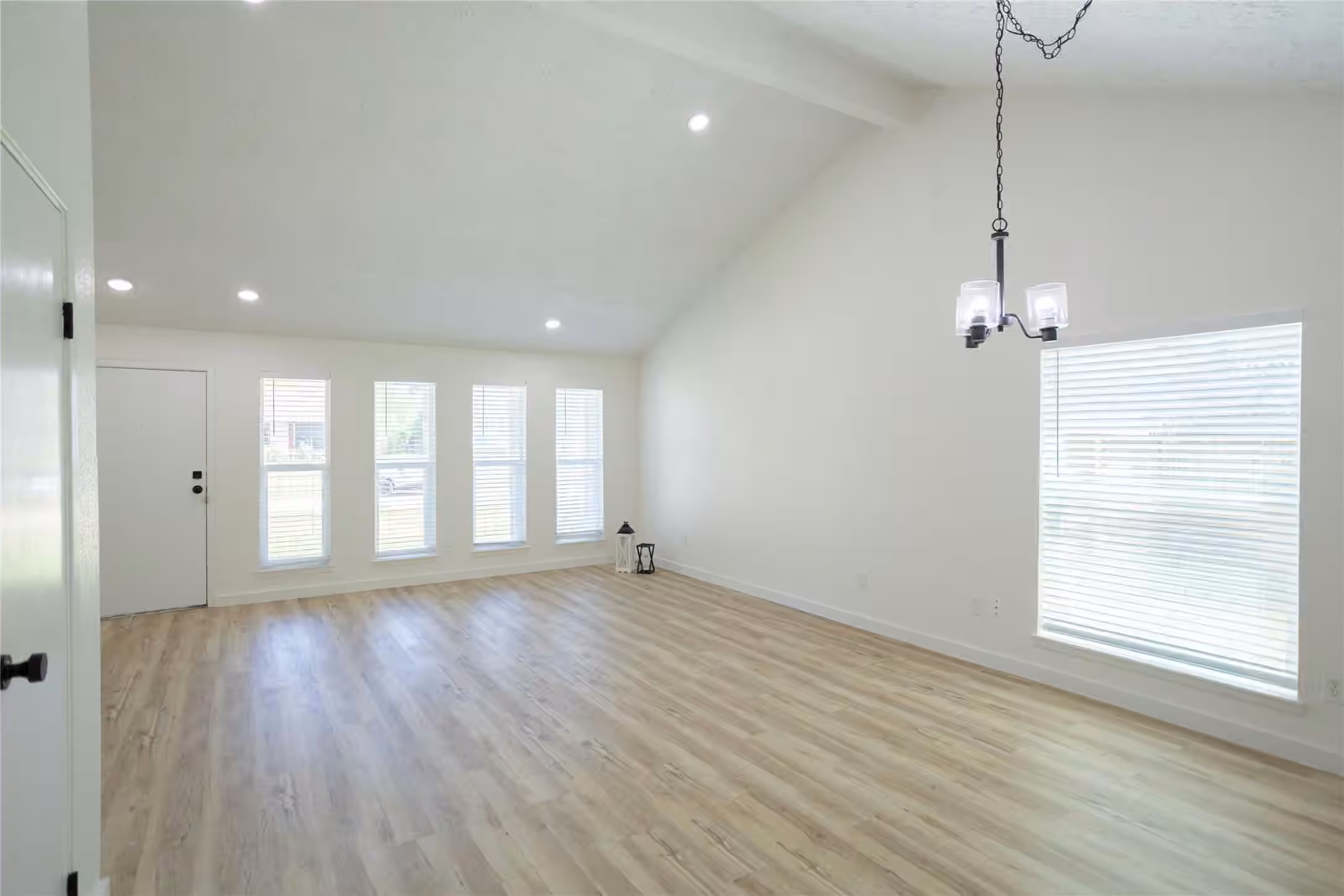 Photo 7 of 7006 Foxfield Lane, Humble, TX