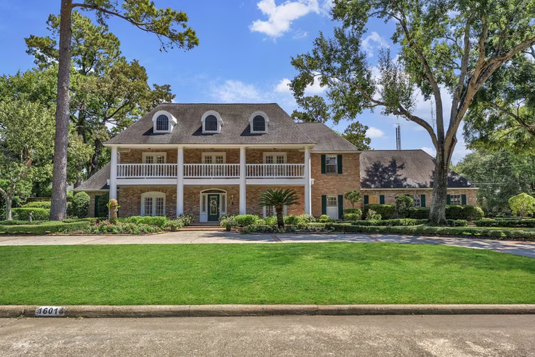 Photo of 16014 Champion Drive, Spring, TX 77379