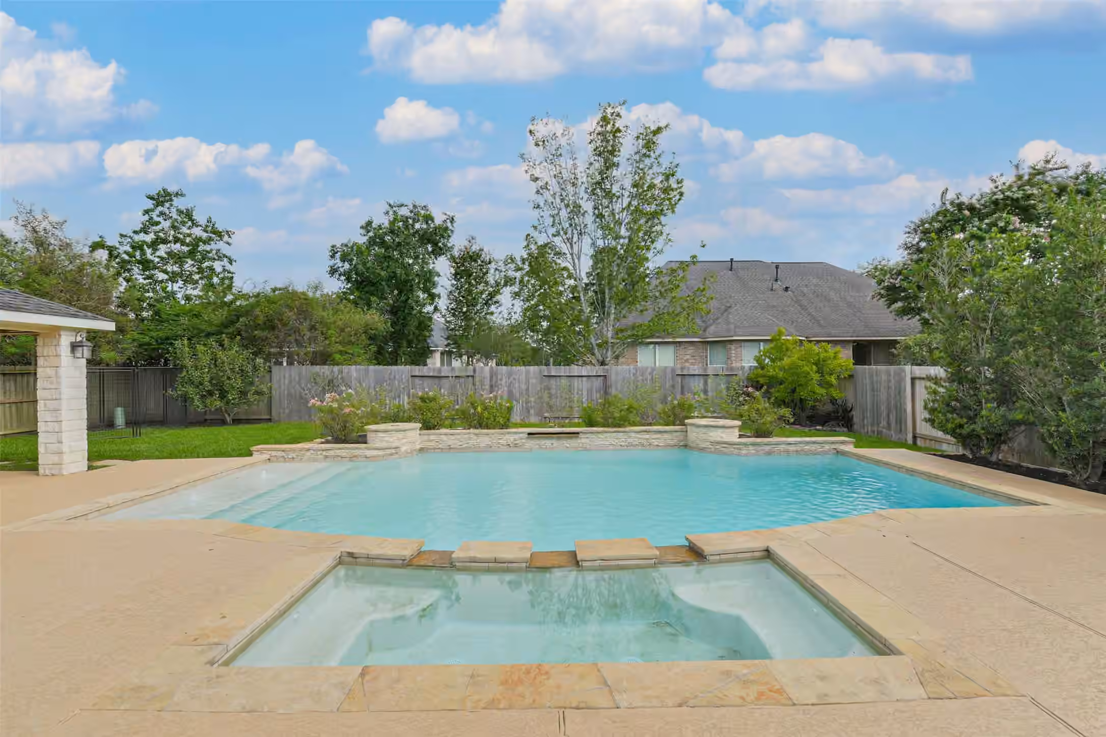 Photo 5 of 25243 Piney Heights Lane, Spring, TX