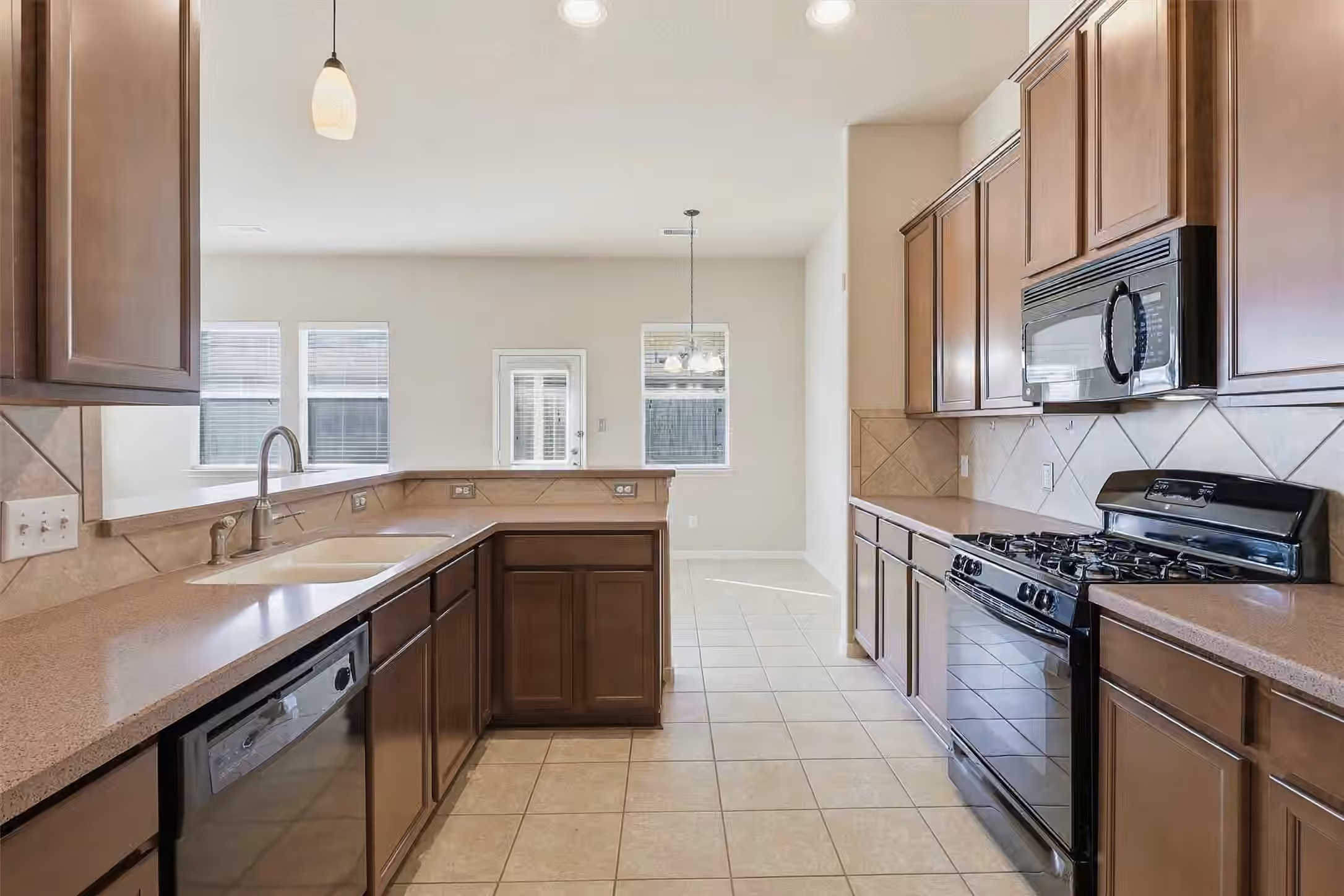 Photo 3 of 2923 Empire Oaks Lane, Katy, TX