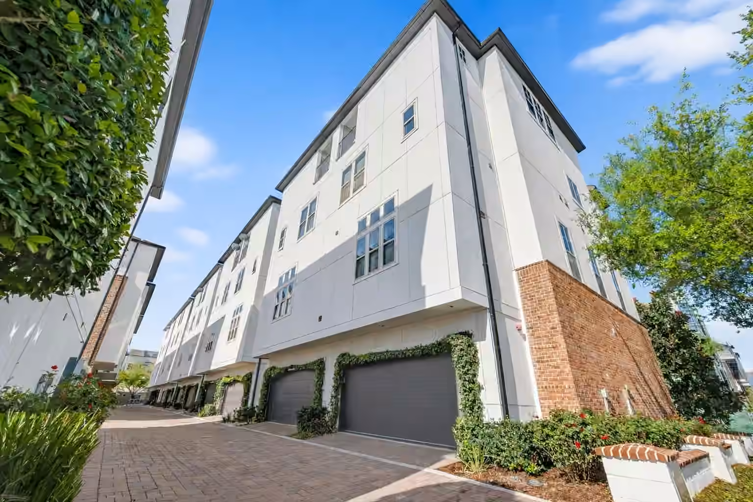 Photo 4 of 705 Delano Street, Houston, TX