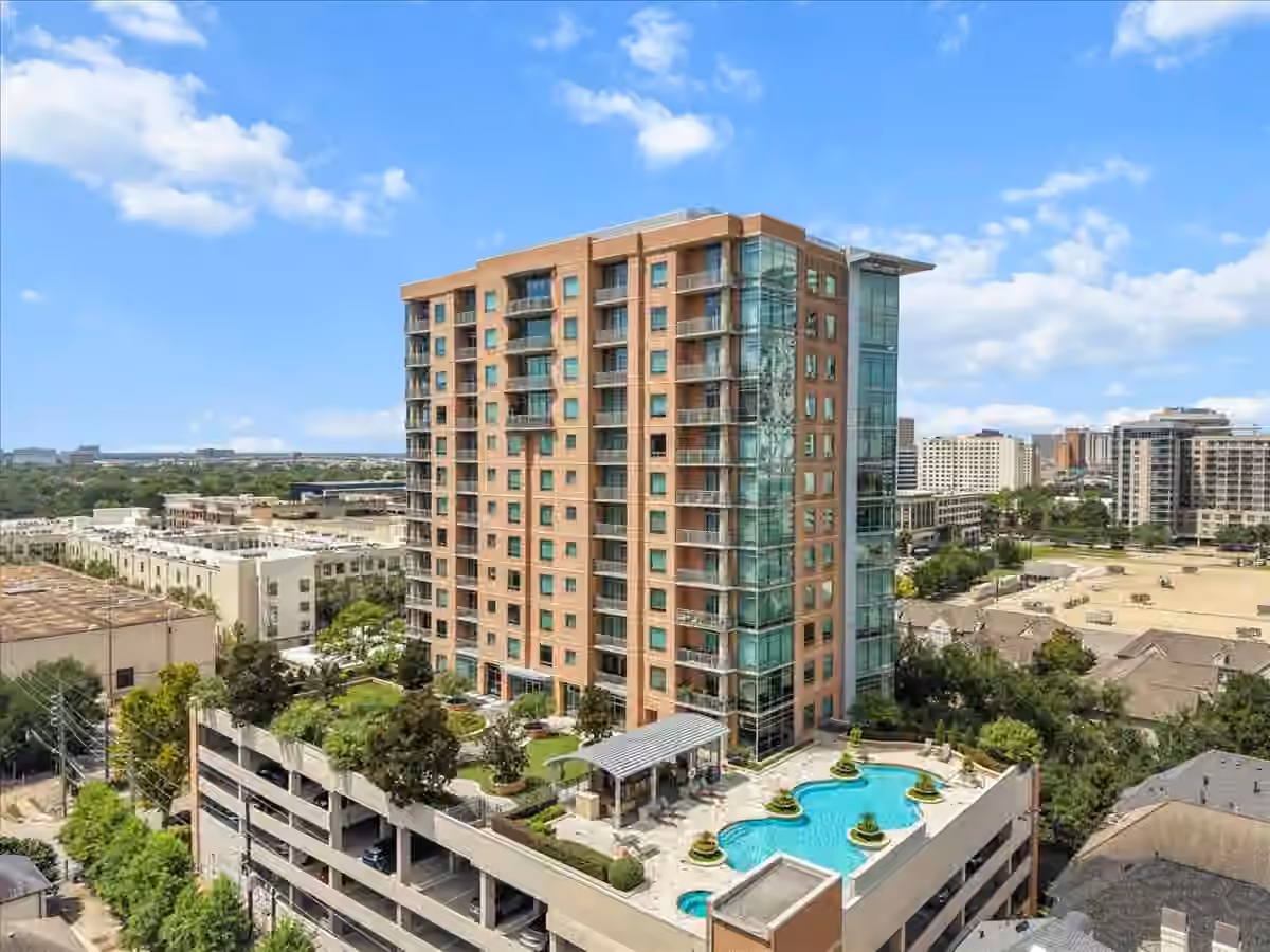 Photo 2 of 2207 Bancroft Street 906, Houston, TX