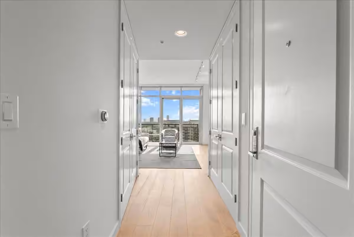 Photo 3 of 2207 Bancroft Street 906, Houston, TX