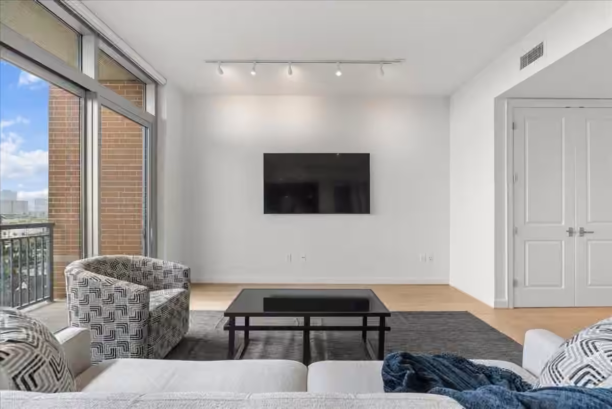 Photo 6 of 2207 Bancroft Street 906, Houston, TX