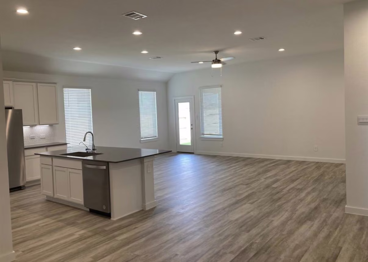 Photo 4 of 1616 Daylight Lake Drive, Katy, TX