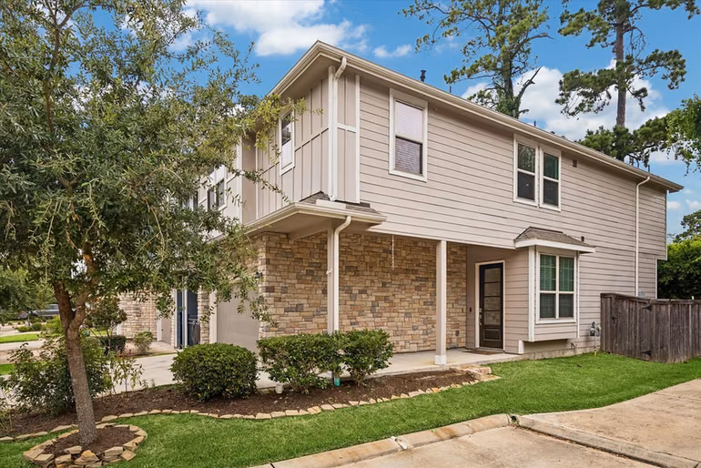 Photo 2 of 5102 Chapel Heights Drive, Houston, TX
