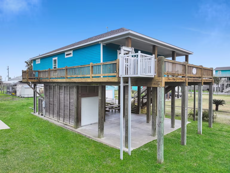 Photo 7 of 866 Wommack, Crystal Beach, TX