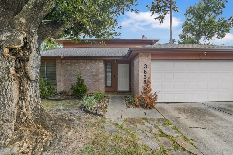 Photo 2 of 3638 Village Grove Drive, Humble, TX