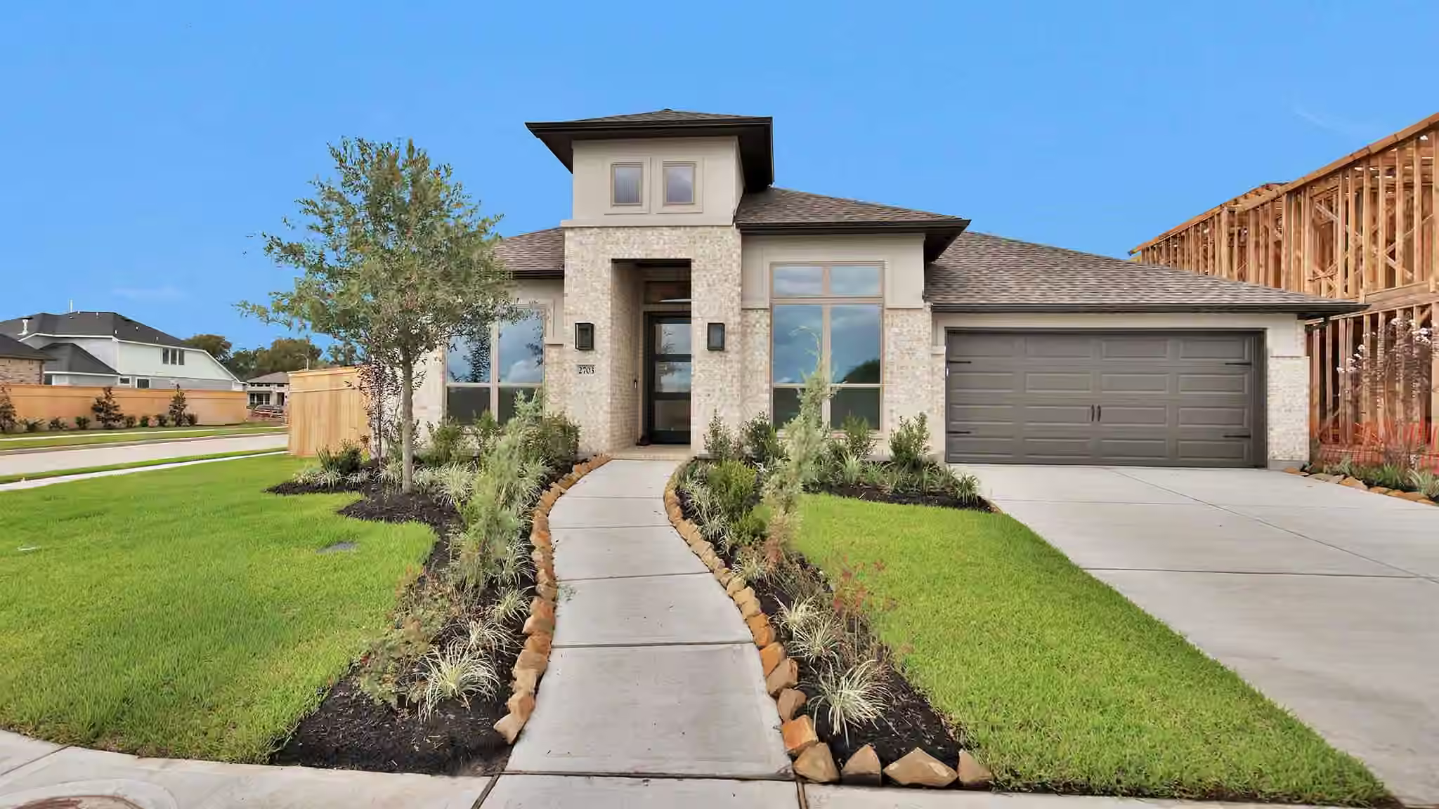 Photo 2 of 2703 Crown Ridge Drive, Missouri City, TX