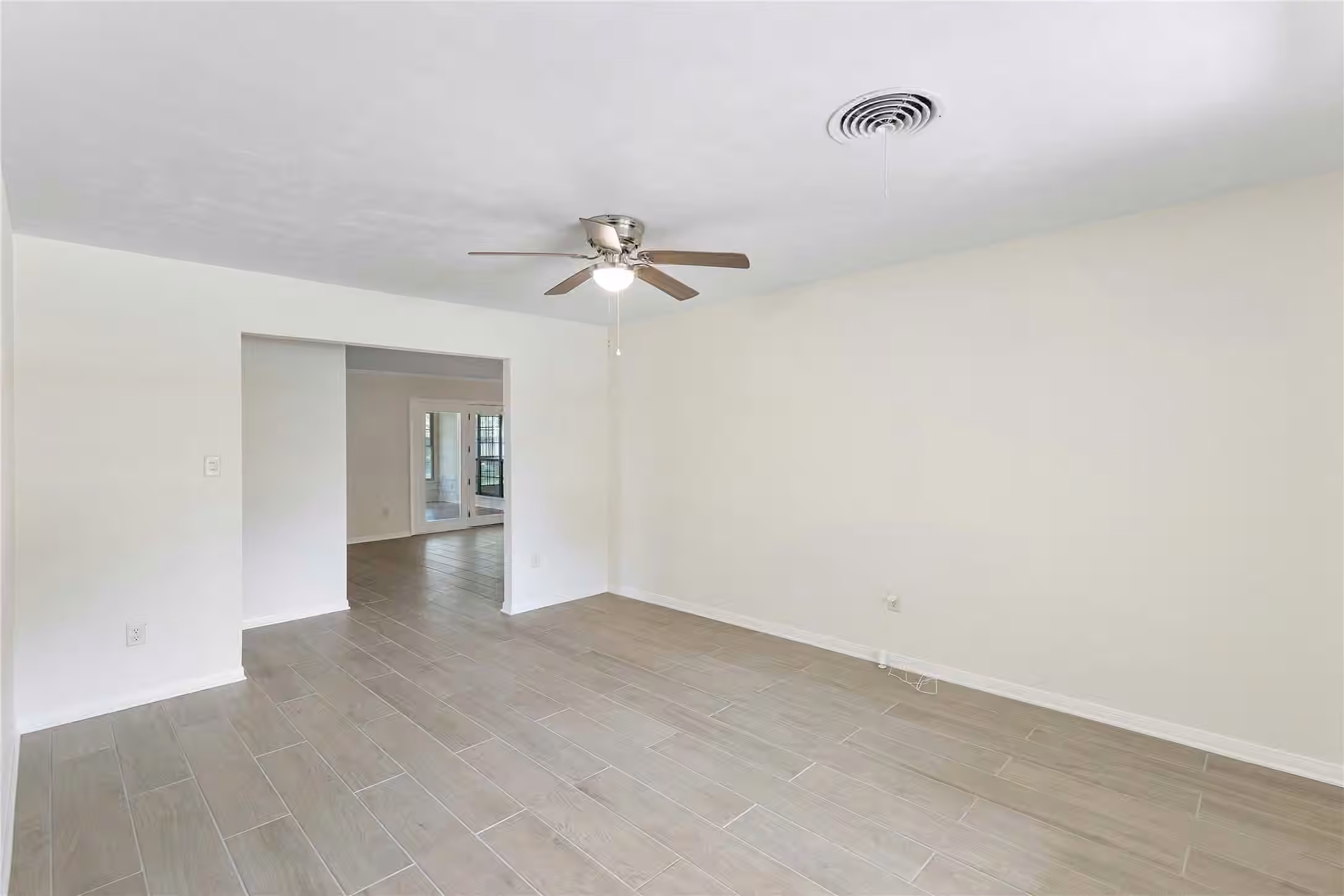 Photo 2 of 1916 Baywood Drive, Bay City, TX