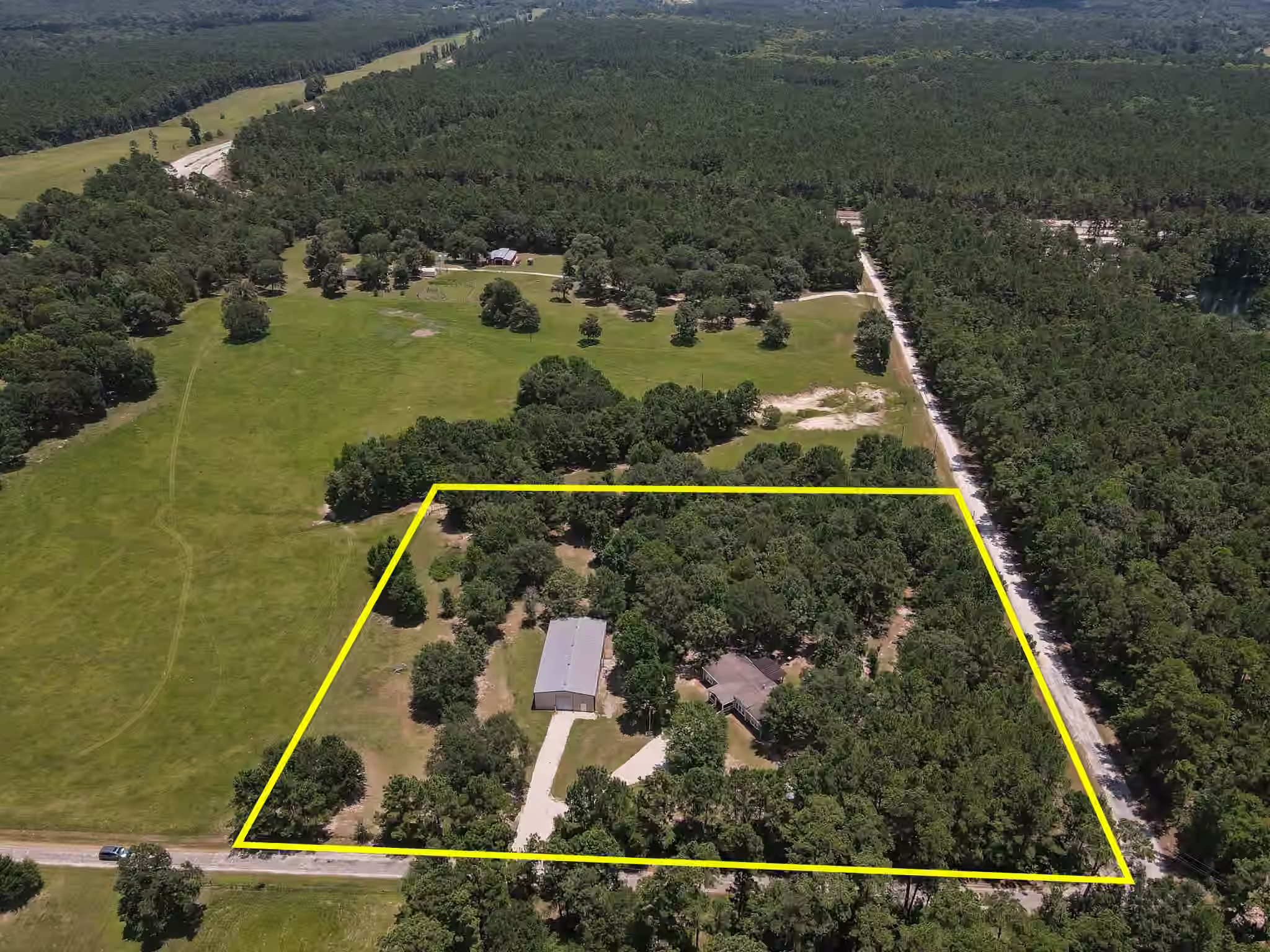 Photo of 103 Louis Voan Road, Huntsville, TX 77320
