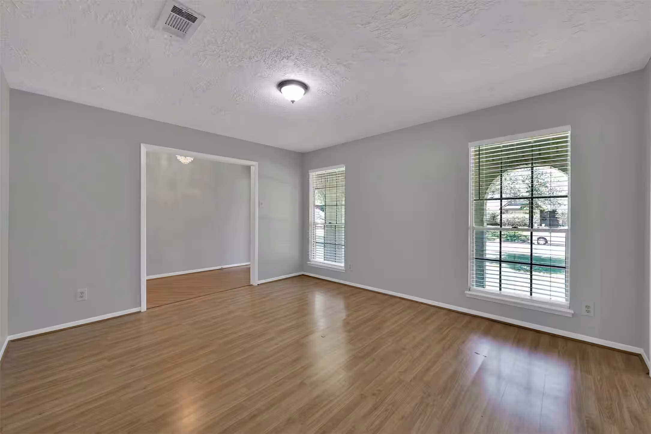 Photo 5 of 27121 Wells Lane, Oak Ridge North, TX
