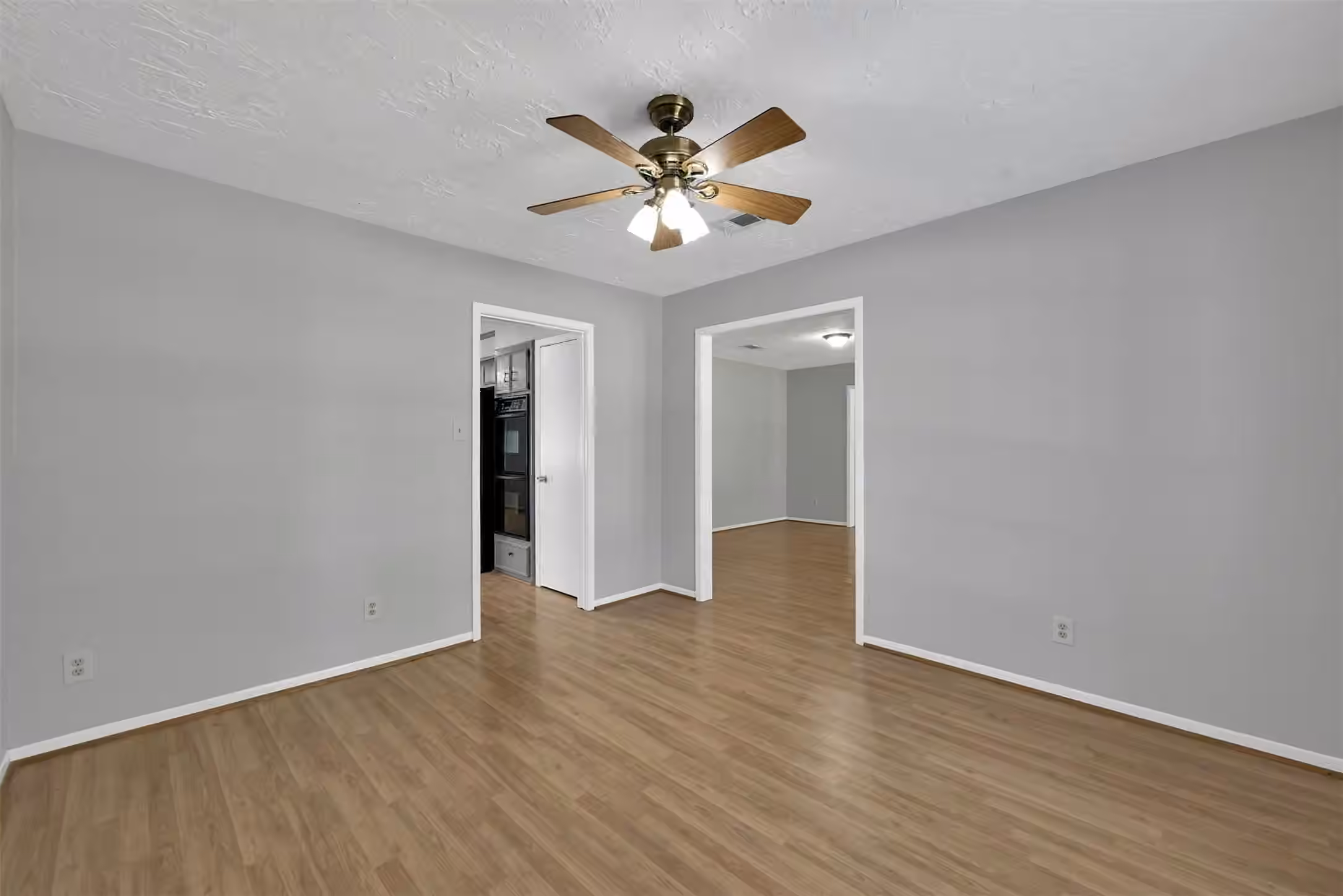 Photo 6 of 27121 Wells Lane, Oak Ridge North, TX