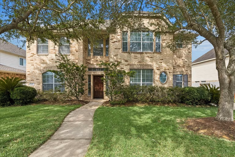 Photo of 415 Willow Pointe Drive, League City, TX 77573