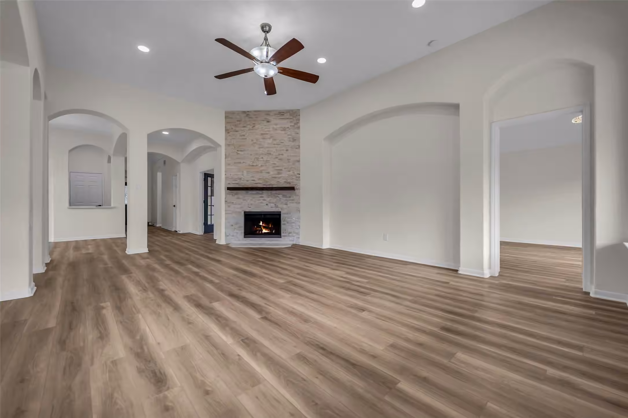 Photo 2 of 3906 Inglewood Circle, Missouri City, TX