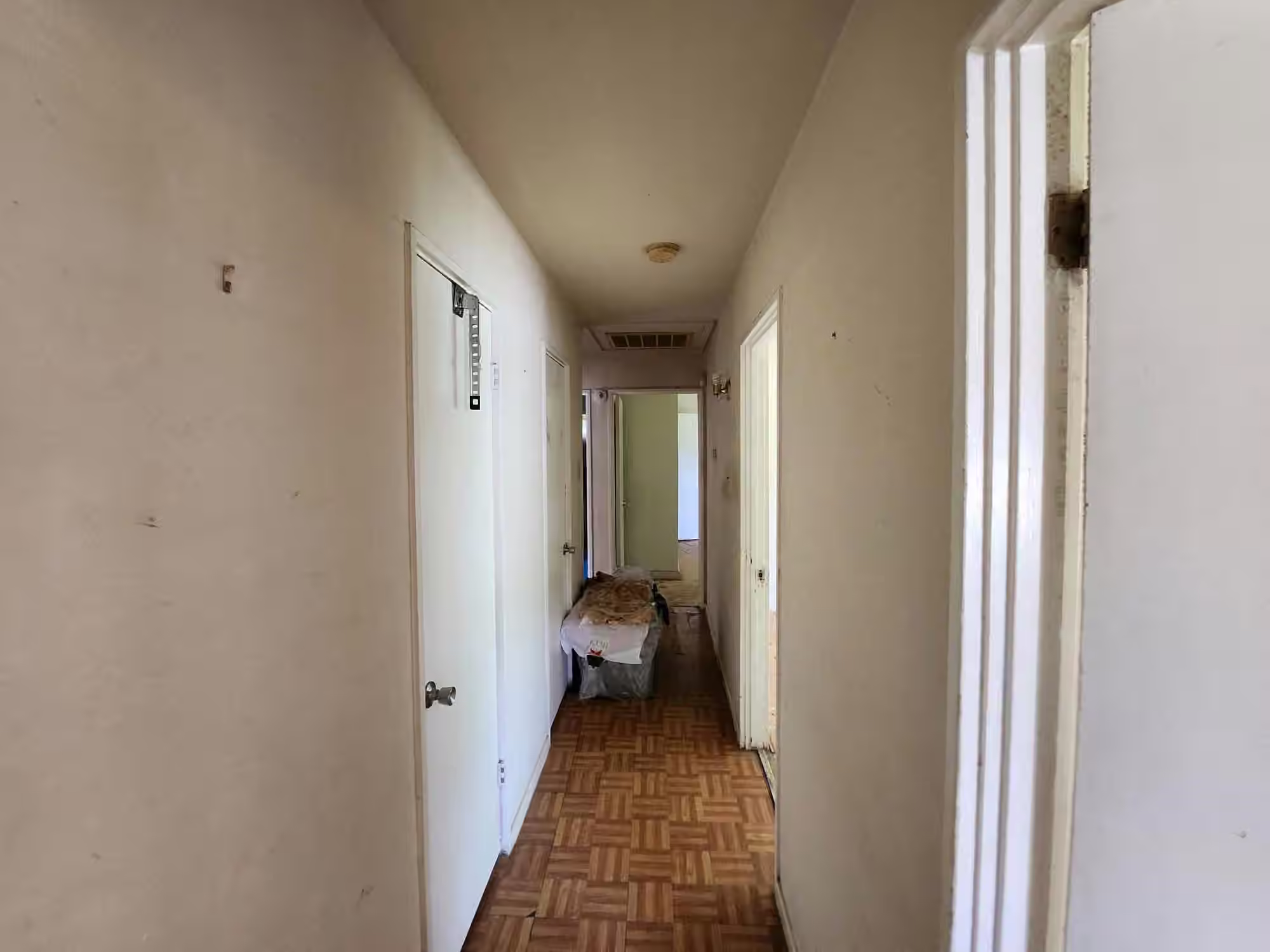 Photo 5 of 5535 Flamingo Drive, Houston, TX