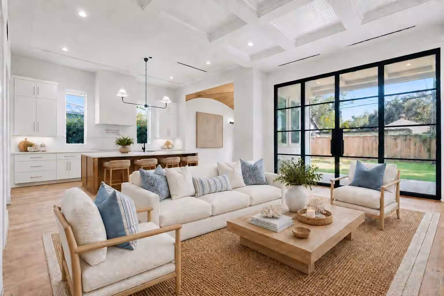Photo 2 of 1002 E 25th Street, Houston, TX