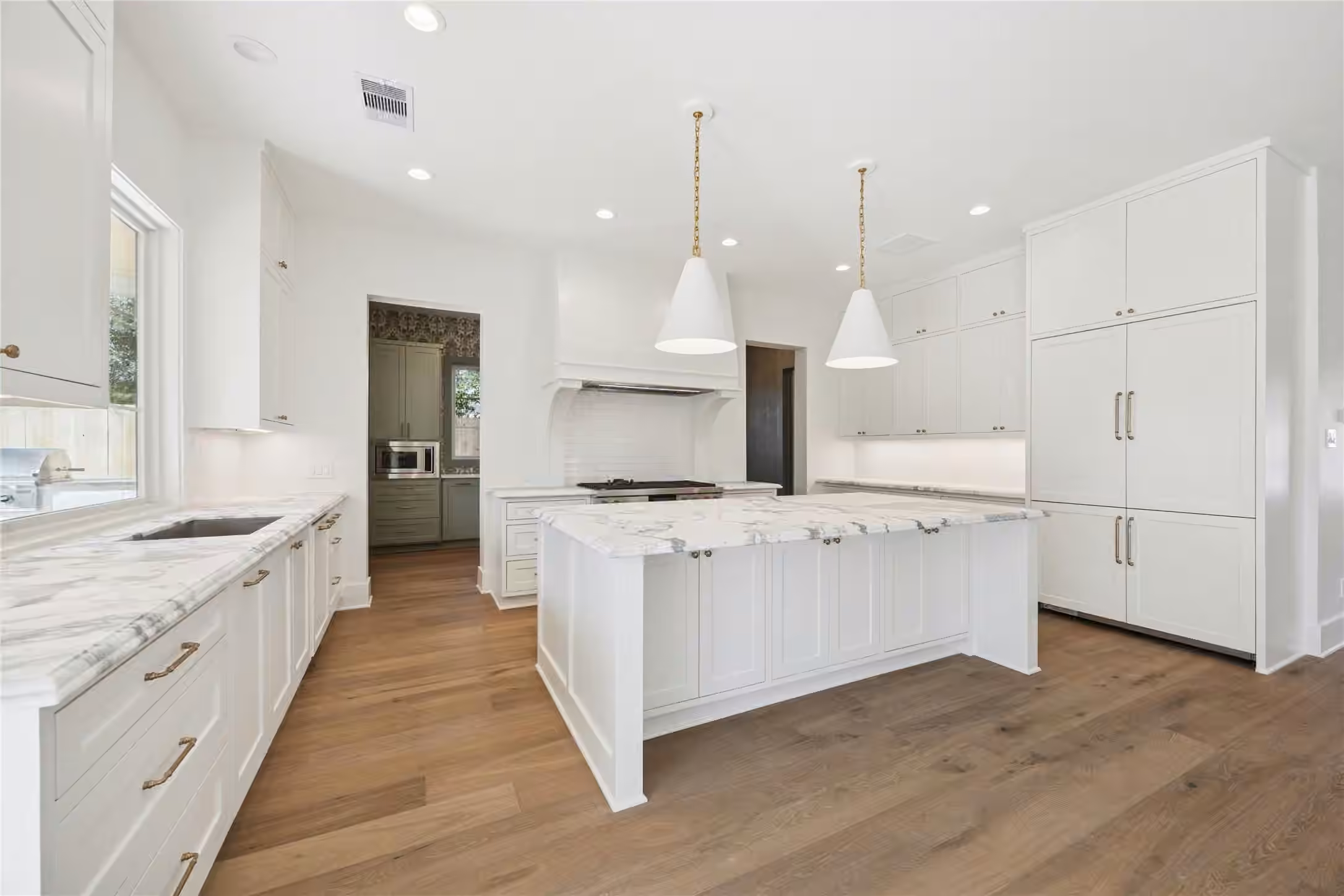 Photo 5 of 955 W 42nd Street, Houston, TX