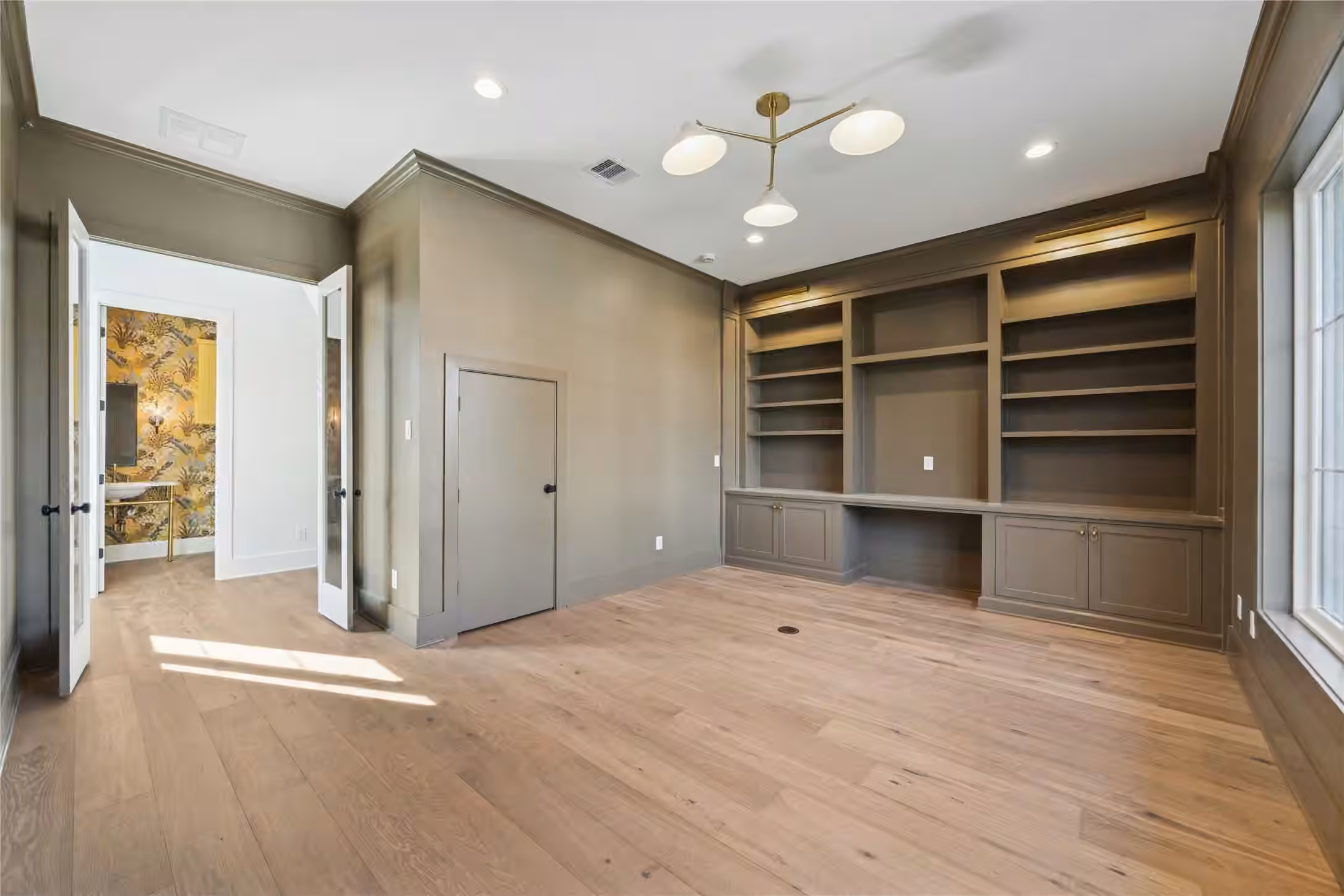 Photo 6 of 955 W 42nd Street, Houston, TX