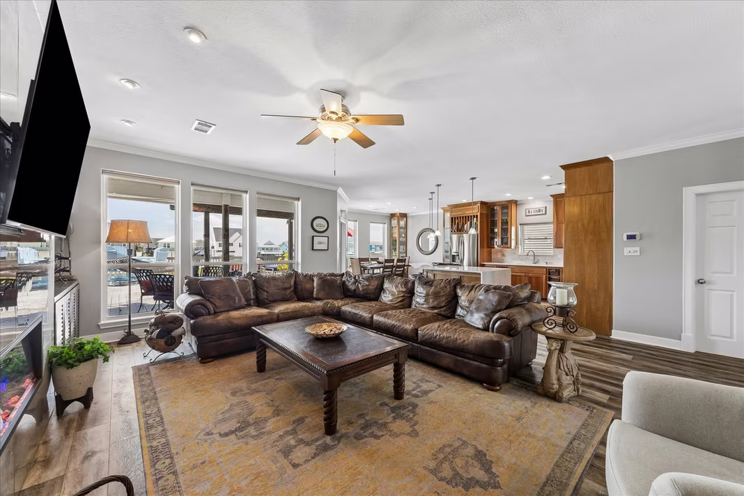 Photo 2 of 515 Westerly Drive, Tiki Island, TX