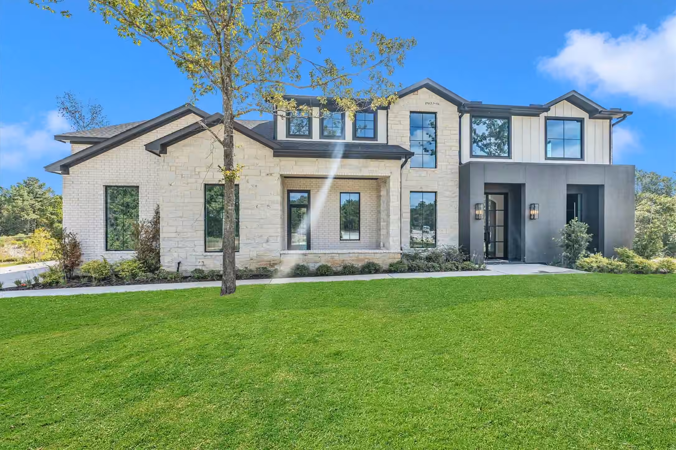 Photo 4 of 23701 Birch Grove Road, Montgomery, TX