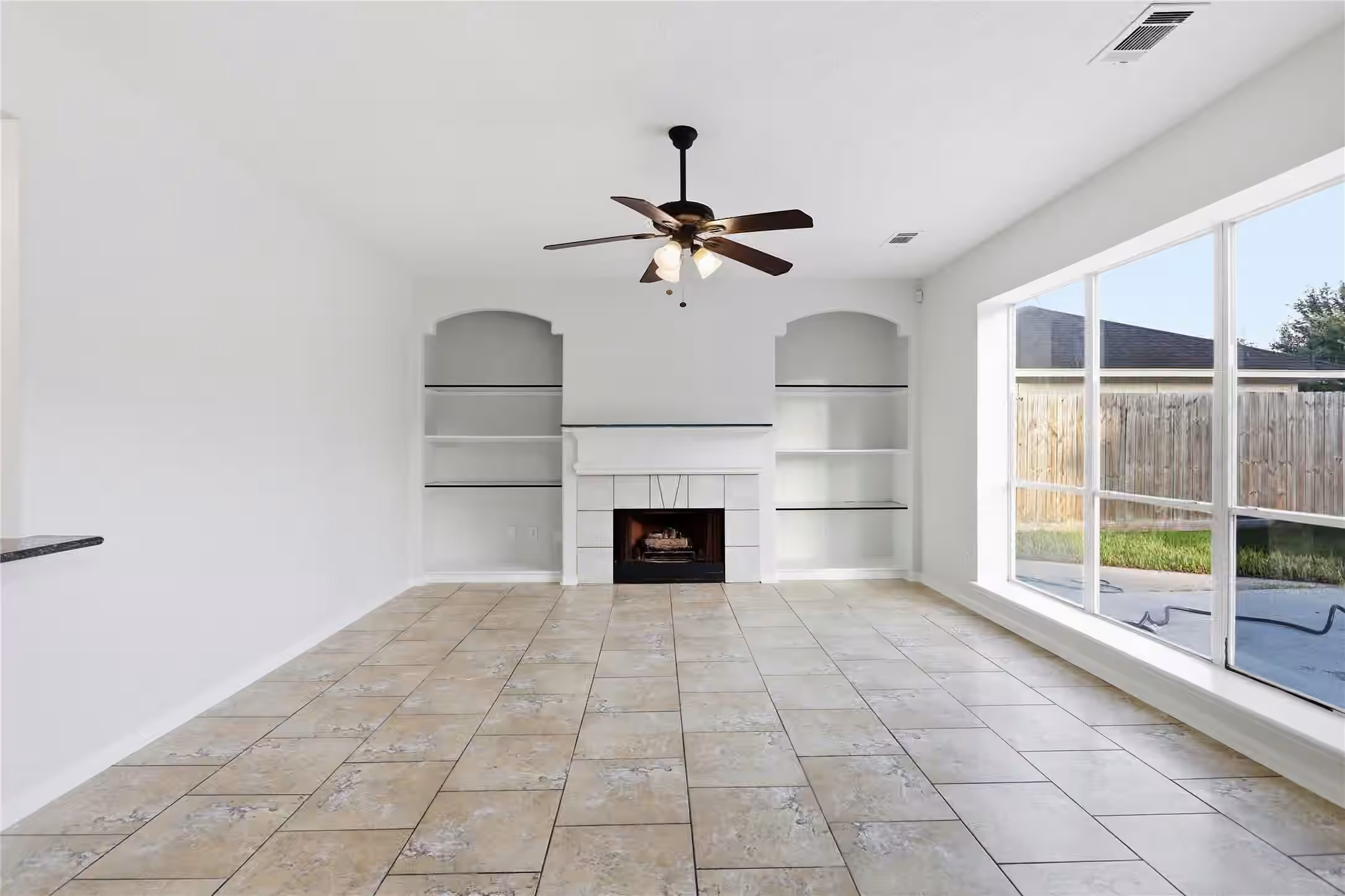 Photo 4 of 5415 Atascocita Timbers N, Humble, TX