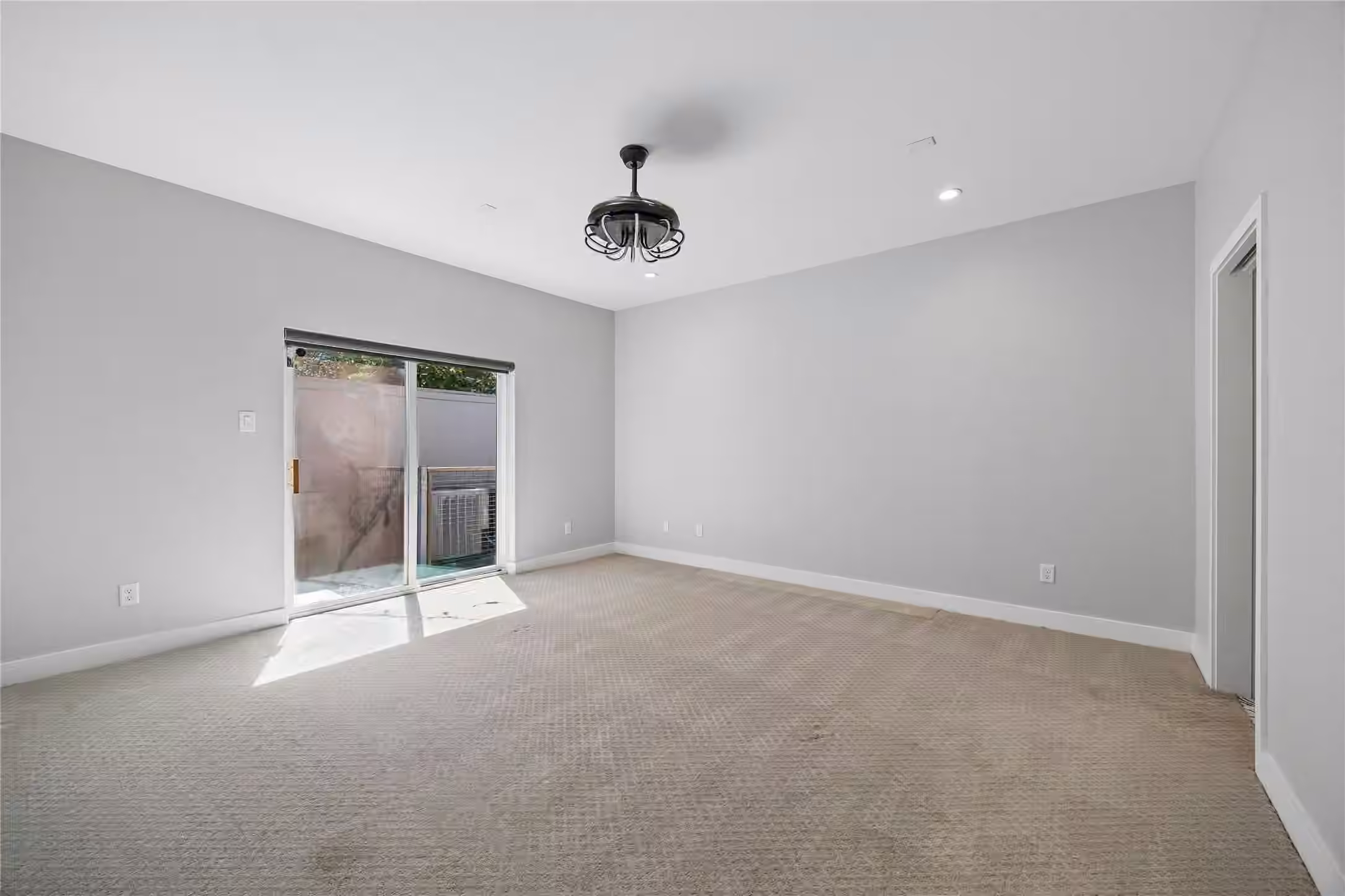 Photo 4 of 158 Vieux Carre Drive, Houston, TX