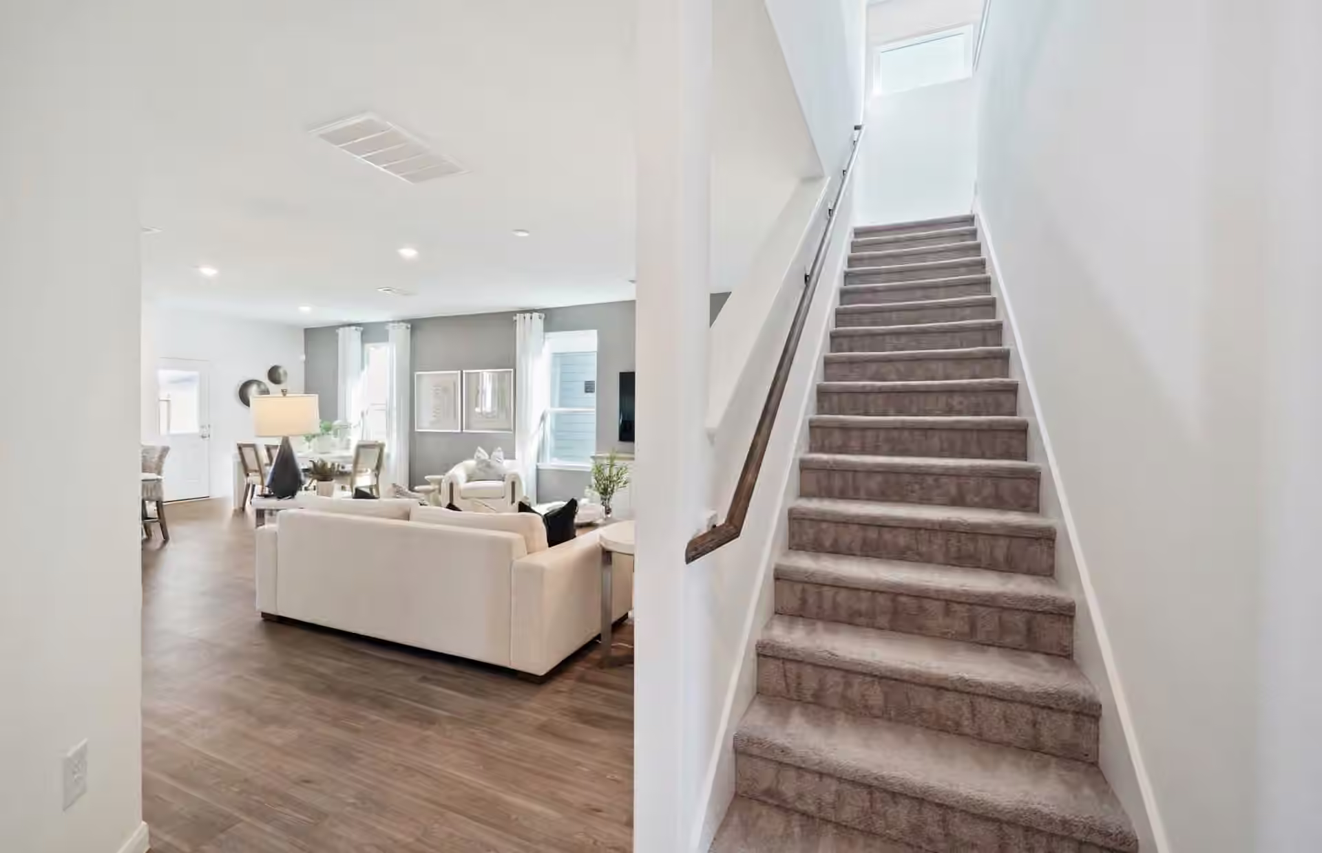 Photo 5 of 16214 Aspen Crest Drive, Conroe, TX