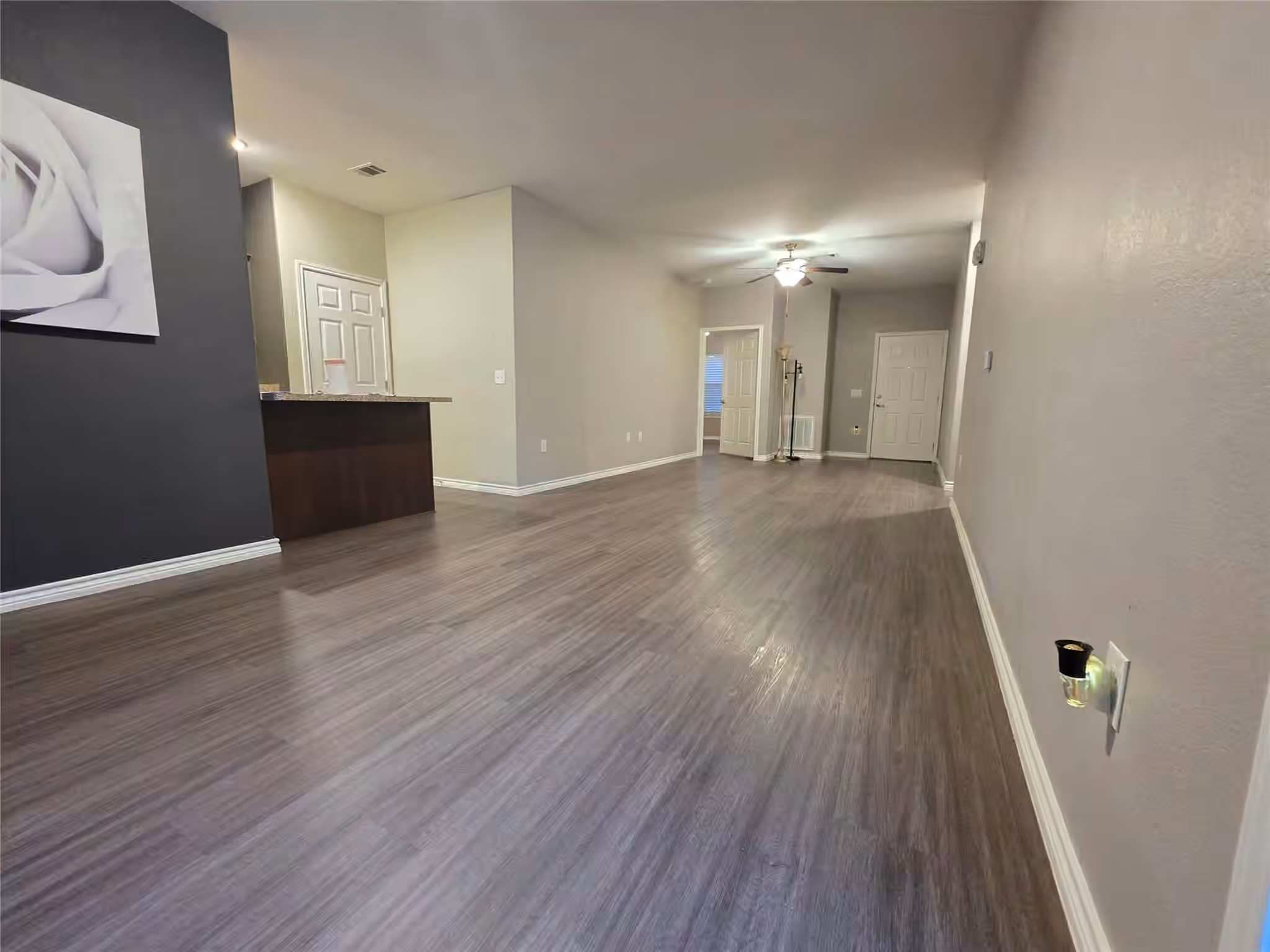 Photo 6 of 737 County Road 3406, Cleveland, TX