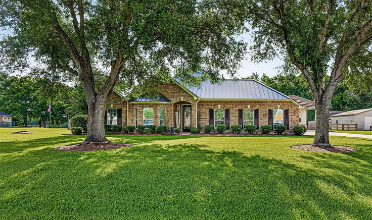 Photo 2 of 3326 River Bend Drive, Rosenberg, TX
