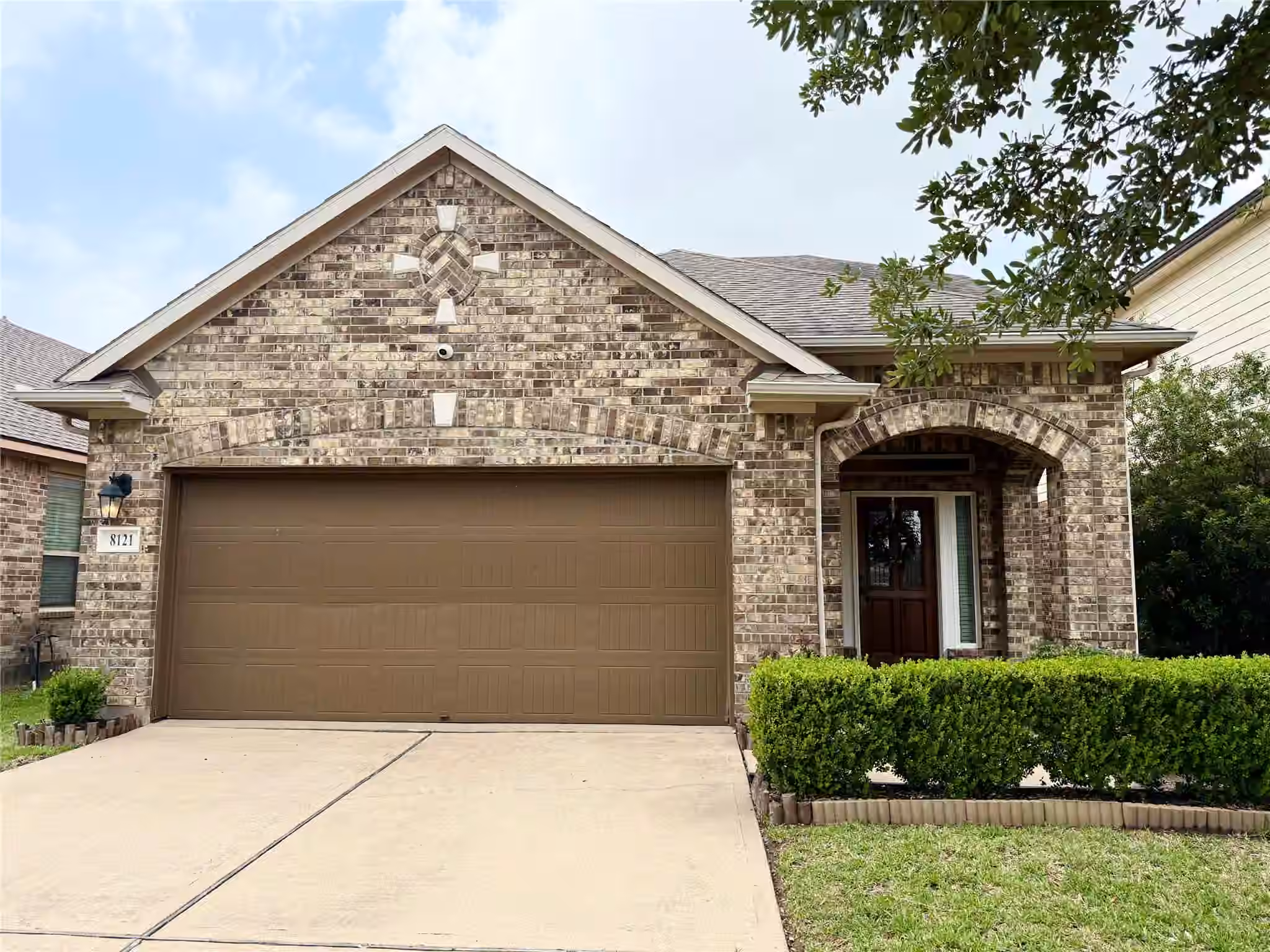 Photo of 8121 E Pine Creek Bend, Cypress, TX