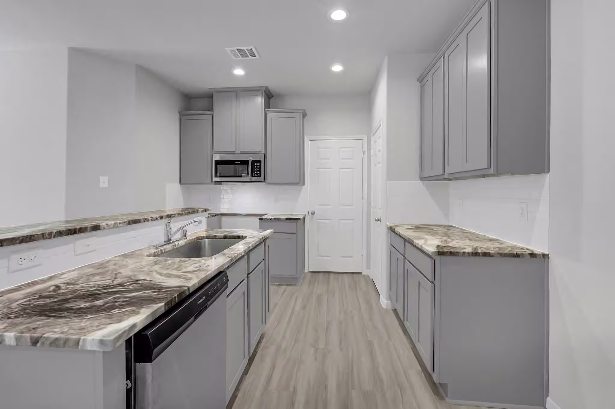 Photo 7 of 24723 Thornbluff Briar Trail, Huffman, TX