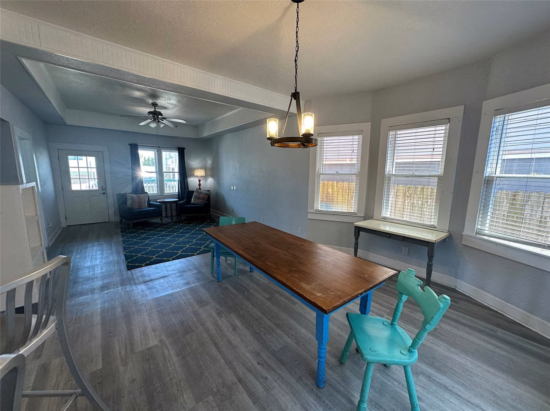 Photo 5 of 1615 16th Street, Galveston, TX