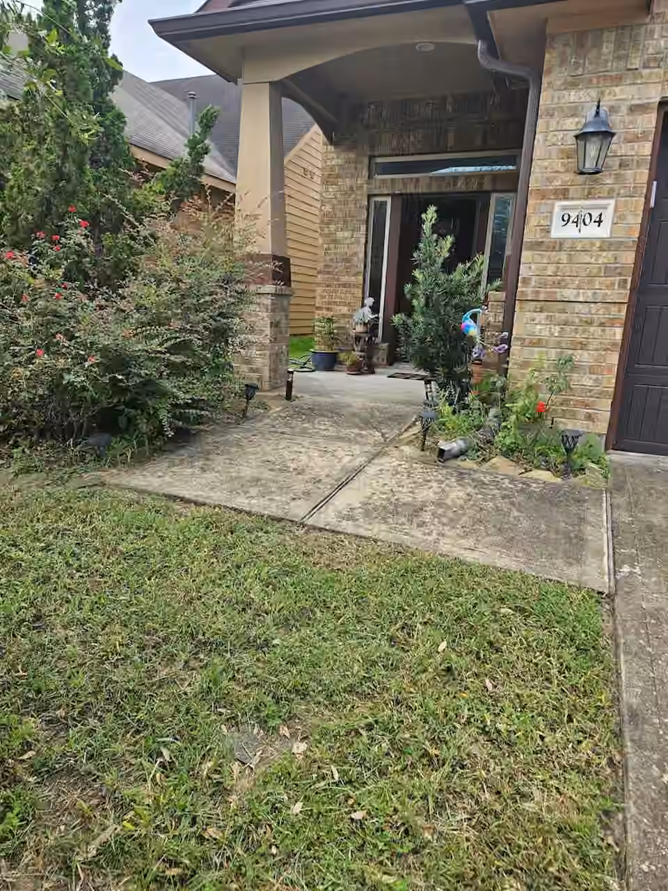 Photo 4 of 9404 Shore Juniper Drive, Houston, TX