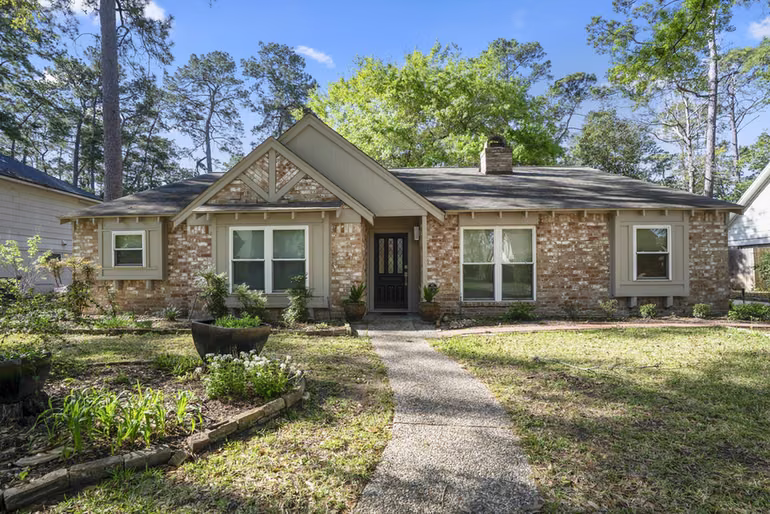 Photo 2 of 11611 Primwood Drive, Houston, TX