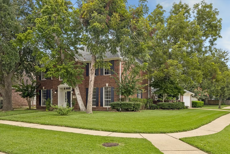 Photo 2 of 1019 Quiet Glen Court, Sugar Land, TX