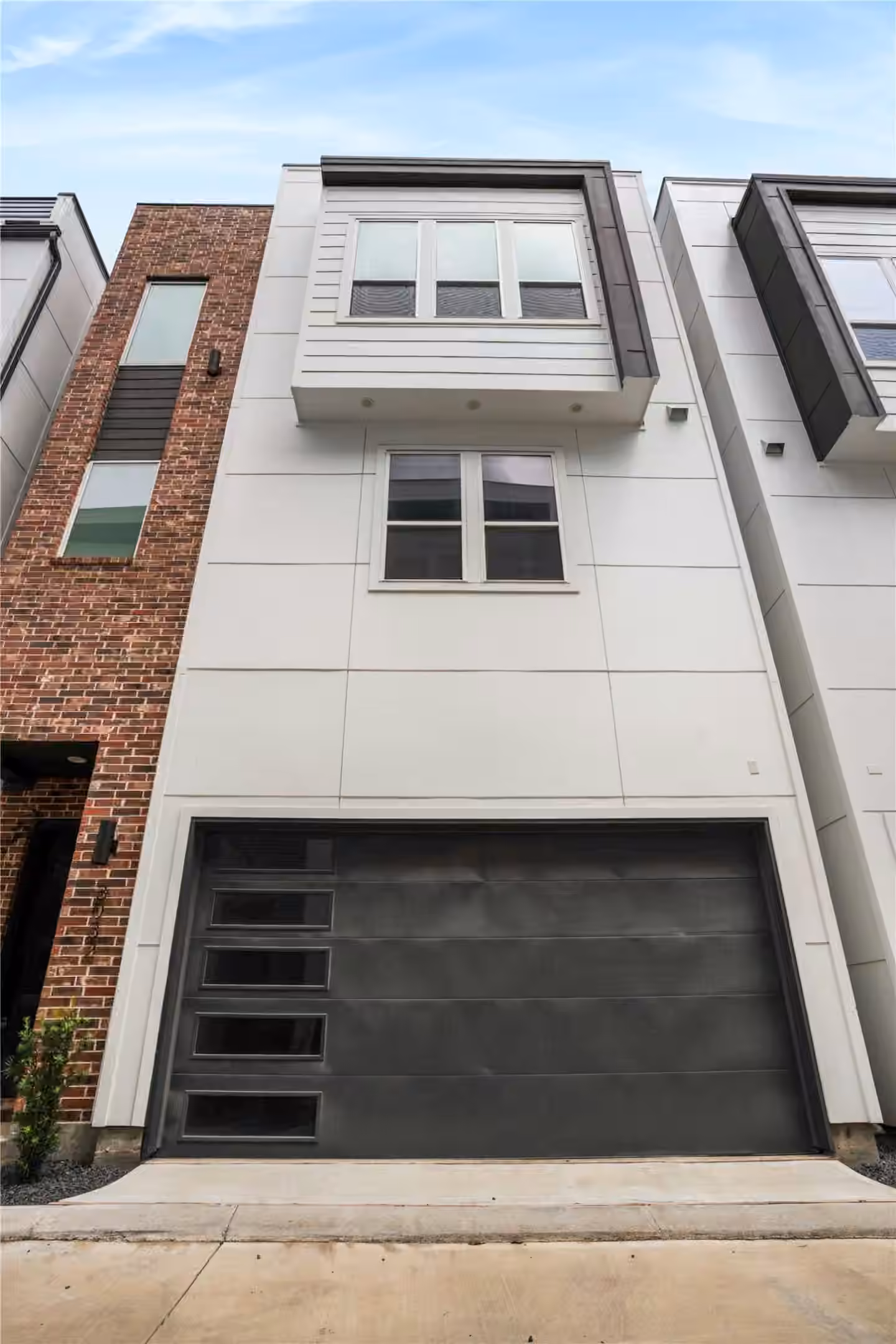 Photo 3 of 3032 Lamar St, Houston, TX