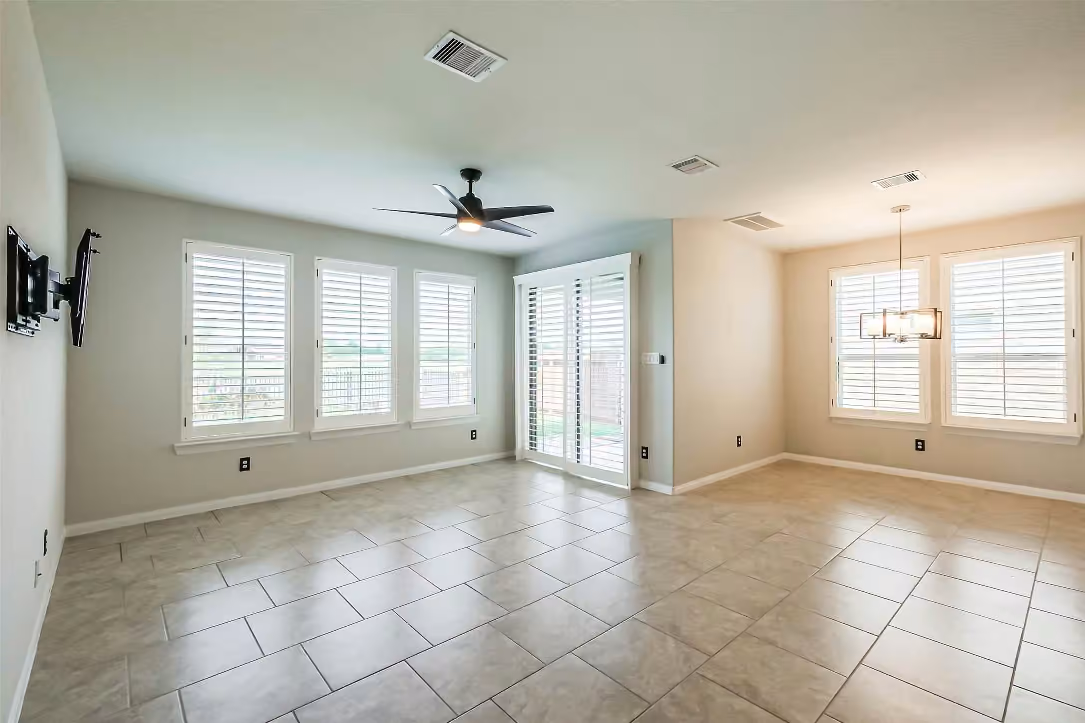 Photo 7 of 1242 Willow Plains Lane Lane N, Rosenberg, TX