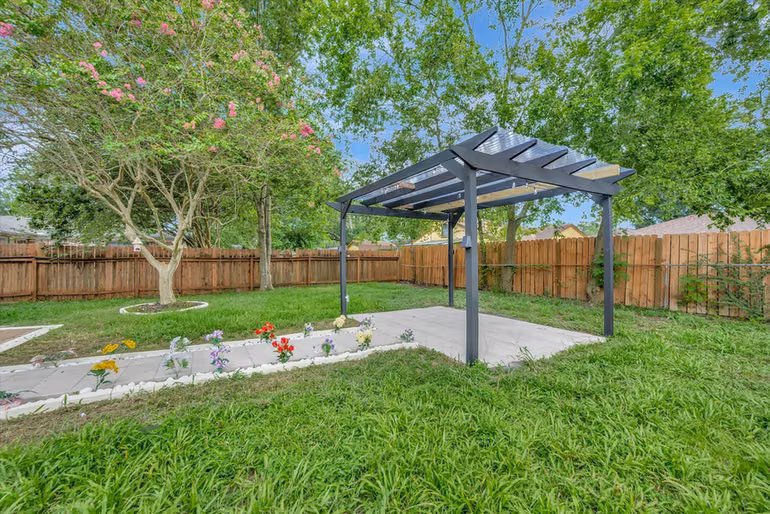 Photo 6 of 910 Beachcomber Lane, Houston, TX
