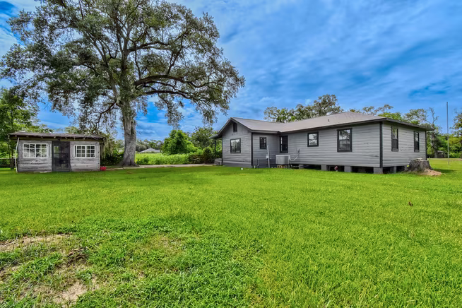 Photo 6 of 6615 Live Oak Drive, Jones Creek, TX
