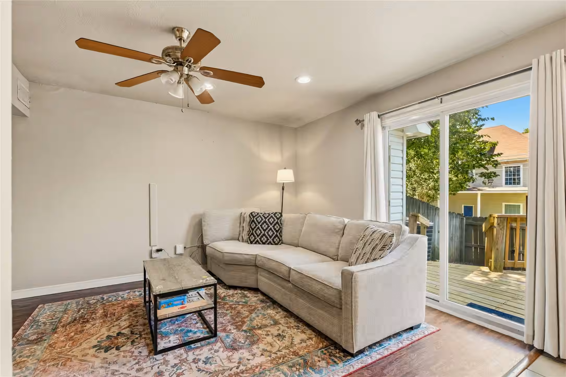 Photo 6 of 1401 Avenue O Apt G, Huntsville, TX