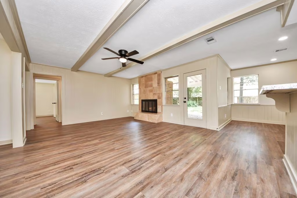 Photo 5 of 5731 Lodge Creek Drive, Houston, TX